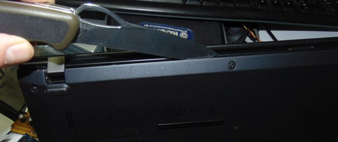 Using a knife for case separation